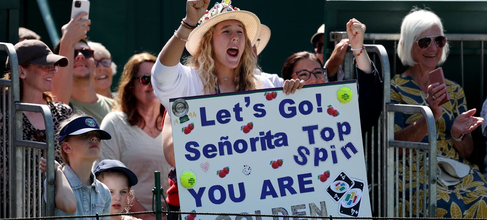 Mirra Andreeva cheering on Conchita Martinez (Getty)